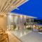 Vida & Vola : Majestic Coastal Retreat 40 Guests incl in Price