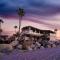 The Beachside Hideaway 3 blocks From The Beach!