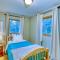 Nautical Nook 2 Bedroom Getaway with Ocean Views - Kodiak