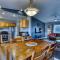 Rustic Elegance 7 Bedrms 4 bath Cathedral Ceilings - Kodiak