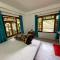 The Roll oak Homestay