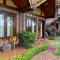 Papaya Bungalow & Rice fields