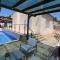 Casa con Piscina Privada, Cerca del Mar, Wifi Gratuito, Aire Opcional, Admite Mascotas - ES-184-52
