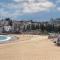 Modern 1BR Abode with Courtyard Steps to the Beach - Sidney