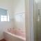 Koo Karoo Guest Lodge and Self Catering