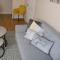 On Site Stays - Cosy ground floor 2 bed with Wifi and lots of Parking - Colchester