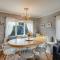 Quaint Sur La Mer Cottage with Deck, Fire Pit