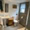 Quirky Barn Conversion Crowhurst Battle