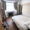 Spacious 3 bed APT sleeps 5 near Bournemouth Beach - Bournemouth