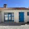 Villa 2 Chambres au Calme, Proche Plage avec Cour et Parking à Saint-Gilles-Croix-de-Vie - FR-1-324-556