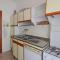Gorgeous Apartment In Cavi Di Lavagna With Kitchen