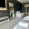 Seaport Apartments STUDIO Austral 402