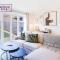 BRAND NEW! 3 Bed 2 Bath House, NEAR HOSPITAL, With FREE x2 Parking & Wi-Fi By REDWOOD STAYS - Basingstoke