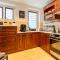 Apartament RatuszLove - 2 osobne sypialnie, z widokiem na Ratusz - by SpaceApart - Еленя-Гура