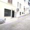 Iconic Studio San Giovanni - House with private parking