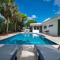 Enchanting Oasis 5-Min 2Beach. Heated Pool&Jacuzzi - 帕诺滩
