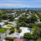 Enchanting Oasis 5-Min 2Beach. Heated Pool&Jacuzzi - 帕诺滩