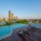 WE HOTEL RIVERFRONT
