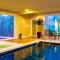 Apto LINDO com lareira, piscina aquecida e jacuzzi Apto LINDO com lareira, piscina aquecida e jacuzzi