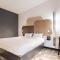 B&B HOTEL Valenciennes Sud - 瓦朗西纳