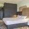 B&B HOTEL Valenciennes Sud - 瓦朗西纳
