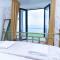 Seafront home with fabulous sea views - 荷尼湾
