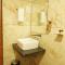 Hotel Heera Residency