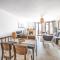 Townhouse in Capistrano village with 2 pool areas - Nerja