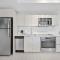 Beachwalk 2 Bedrooms with Kitchen 2 Bathroom & Gym