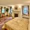 Elegant Mansion-Sleeps 20-Minutes from Clinic & Downtown - Cleveland Heights