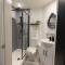 Wigan Gem: Chic 1BR close to CC - 威根