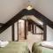 Madison House - Converted Church 5 Bed Pontypool