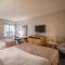 Monte Carlo Inn Barrie - Newly Renovated - Barrie