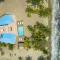Private Oceanfront 4-Bed Villa wPool on Huge Lot