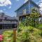 Breakers - stay in a tiny home on the Oregon Coast - Уолдпорт