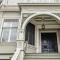 Historic & Charming Victorian Home Sleeps 11 - San Francisco