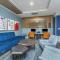 Holiday Inn Express & Suites Charleston Arpt-Conv Ctr Area by IHG