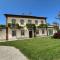 Villa Leolo’ Monforte d’Alba