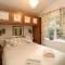 Shoreside Lodge