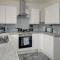 Stunning and Lovely 3 Bed House - Catch 22