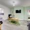 Stunning and Lovely 3 Bed House - Catch 22