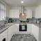 Stunning and Lovely 3 Bed House - Catch 22