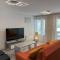 Appartement T4 rénové, proche centre, 3 chambres, 6/8 pers, équipé, est/ouest, dispo de suite - FR-1-234-254