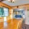 Cottage with Deck and Bluff Lake Views Walk to Beach! - 雷克