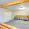 Cottage with Deck and Bluff Lake Views Walk to Beach! - 雷克
