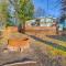 Cottage with Deck and Bluff Lake Views Walk to Beach! - 雷克