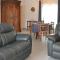 Gorgeous Home In Marcillac-La-Croisille