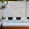 StarsBox jacuzzi privata e piscina vista mare
