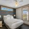 A Glorious Getaway Sheboygan - Blue Harbor Condo