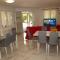 11 bedrooms, 5 bathrooms, Full AC, Jacuzzi, large pool, BBQ, pingpong